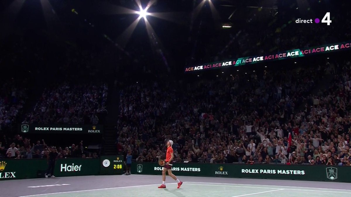 🎾 #RolexParisMasters | MONSIEUR UGO HUMBERT 🤩 Le Français n'a pas tremblé dans ce deuxième set, il revient à une manche partout face à Karen Khachanov. 📺 Suivez le match en direct :