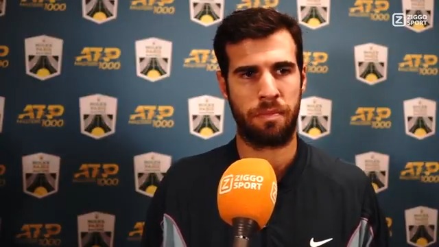 Karen Khachanov is nog niet klaar met Ugo Humbert: ‘Ok, 𝐬𝐞𝐞 𝐲𝐨𝐮 𝐧𝐞𝐱𝐭 𝐭𝐢𝐦𝐞’ 👋 ‘Ik vertelde hem bij het net dat ik hem zou feliciteren als hij zich als een normaal persoon zou gedragen’ 🗣️ #ZiggoSport #RolexParisMasters #KarenKhachanov