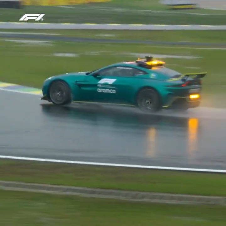 The Safety Car showing just how wet it was out on track 😮 #F1 #BrazilGP