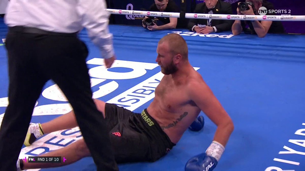 Over in a matter of seconds 💣 Ezra "The Cannon" Taylor lands one big right hand and the fight is done! #DaviesMasoud