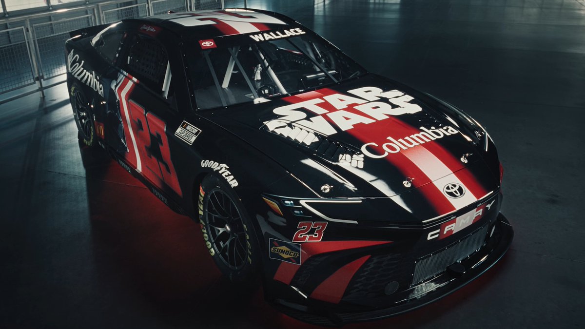 Hayden Christensen reunites with Lucasfilm to showcase their new Star Wars-themed car-wrap for Columbia.