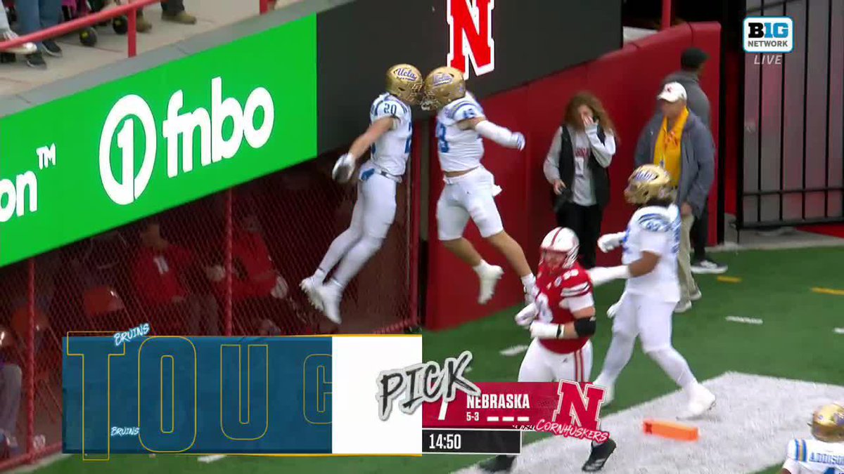 A PICK 6 AND HURDLE TO START THE 3RD FOR KAIN MEDRANO 🚨 UCLA Football #B1GFootball on BTN 📺
