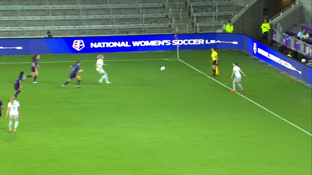Maddie Mercado scores her first professional goal in the NWSL! 🎯