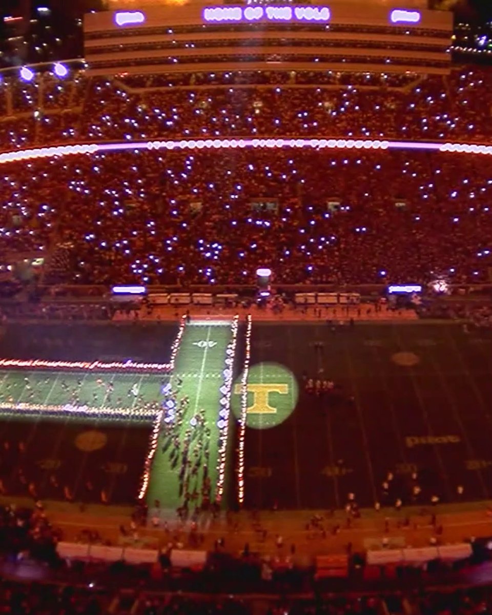 RUNNING THROUGH THE T: DARK MODE EDITION ⚫️🟠 Tennessee Football