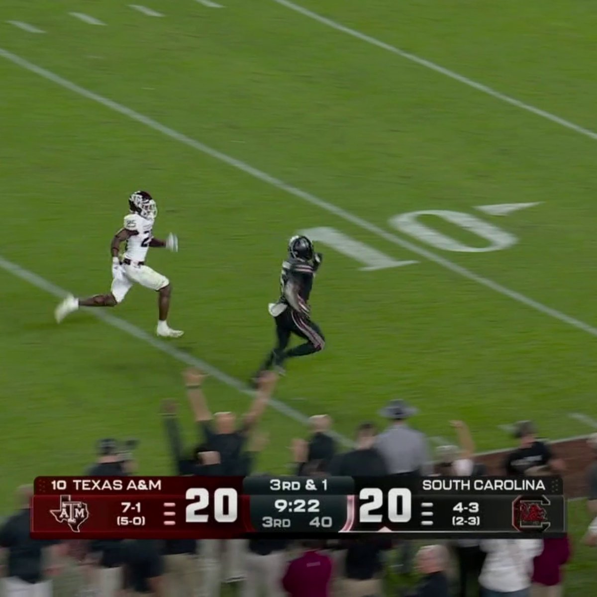 RAHEIM SANDERS WITH RESERVATIONS FOR SIX 🔥🔥 52-YARD TOUCHDOWN TO PUT SOUTH CAROLINA AHEAD 😤