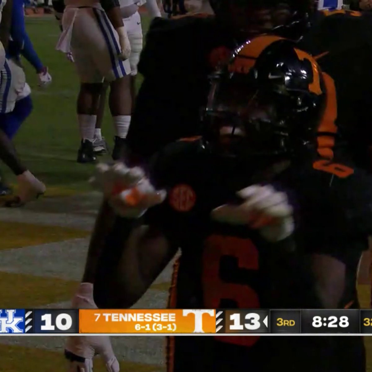 Dylan Sampson hit the Thriller after this TD 😮💨 Tennessee Football