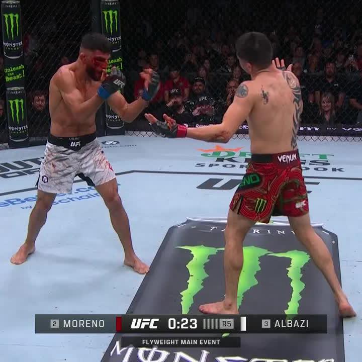 MORENO PUT ON A SHOW TO END THE FIGHT 👏 #UFCEDMONTON