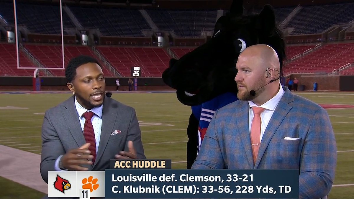 The SMU mascot was locked in on ACC Huddle 😅