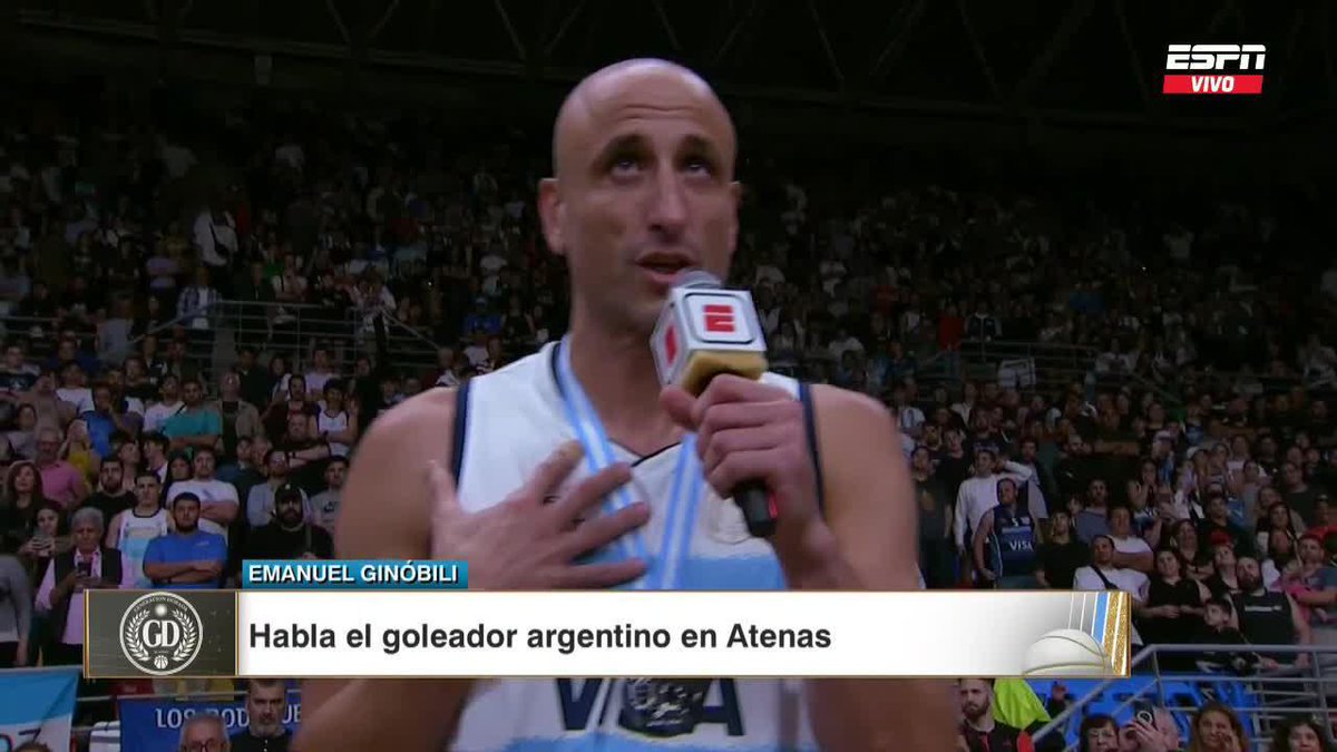 🗣️ "No se puede creer esto, es realmente fuerte. Esto no pasa en todos lados, pasaron 20 años y ustedes están acá. Estamos conmovidos y felices, un millón de gracias a todos." 🥹 Un emocionado Manu Ginobili tras el homenaje a la Generación Dorada