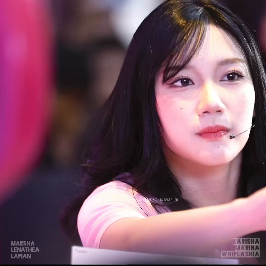241103 Scarlett🧴🌸 🎥 Marsha cantik kali akh #ruangRindu