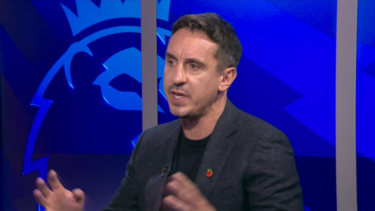 "When the players have arrived at Manchester United, they've deteriorated...why is that?" Gary Neville and Roy Keane weren't holding back when talking about Manchester United's signings over the last ten years 😮