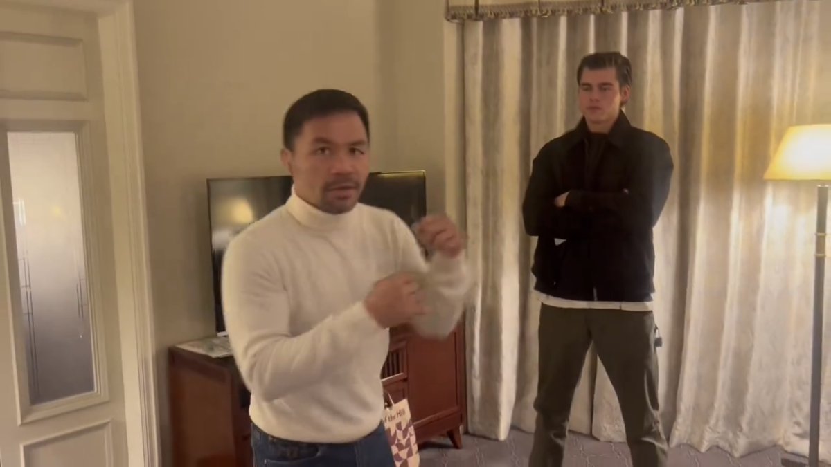 A 45 ans, Manny Pacquiao n’a rien perdu de sa vitesse 😳💨 Son shadow est teeeellement propre ! 🤩