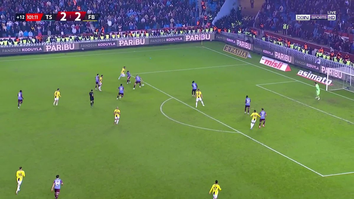 Come for Sofyan Amrabat's winner in the 12th minute of added time, stay for José Mourinho's celebration 😭 (via beIN SPORTS USA)