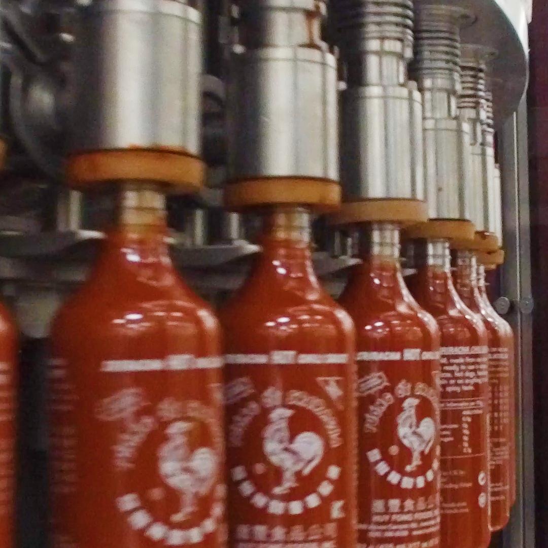 Historic Vids behind the scenes at the Sriracha factory to see how the iconic hot sauce is made 🌶