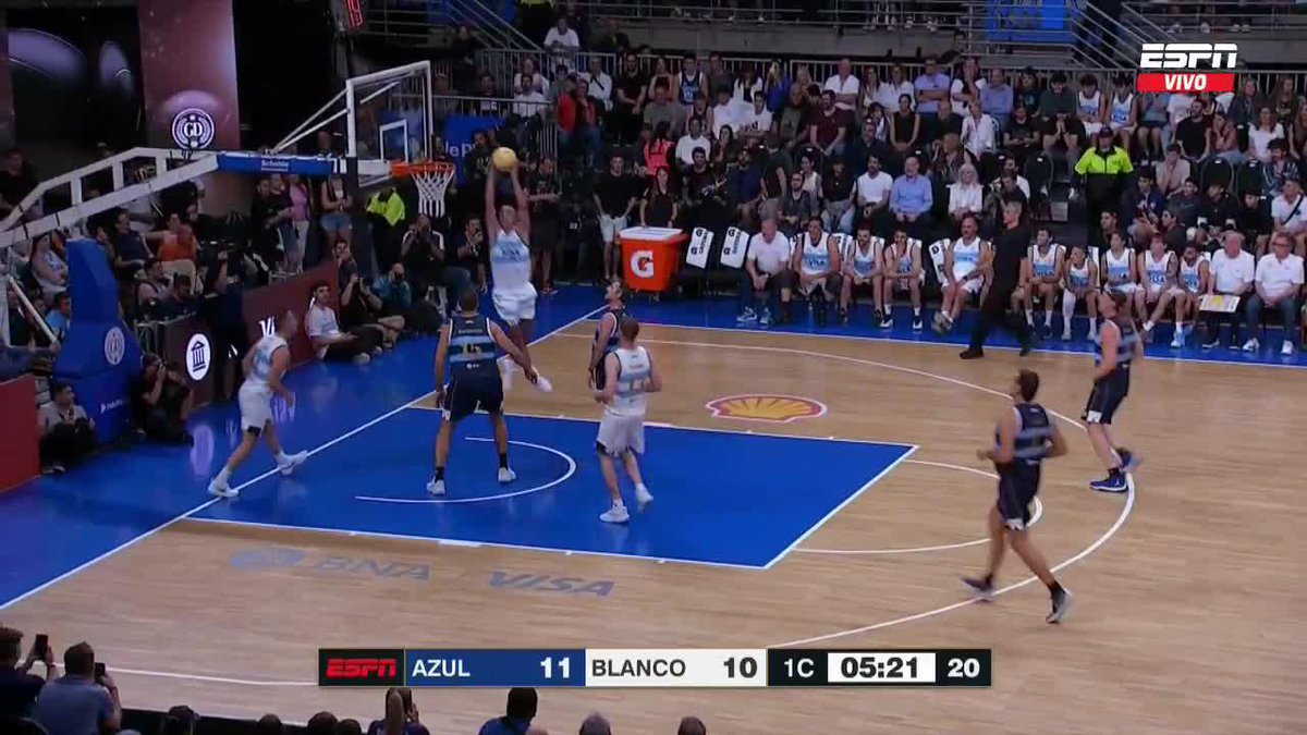 Manu Ginobili 47 yaşında hala smaç basabiliyor 😤😤 Vintage Manu 😎