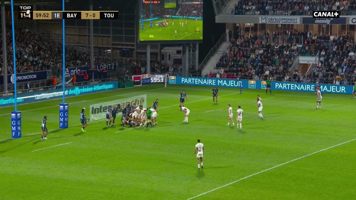 Le joli match de Setareki Bituniyata face à l’Aviron Bayonnais : 1 essai 79 mètres parcourus 5 défenseurs battus 1 franchissement 13 courses 5 passes dont 4 offloads 10 plaquages réussis (3 manqués) dont 3 plaquages dominants 1 turnover gagné