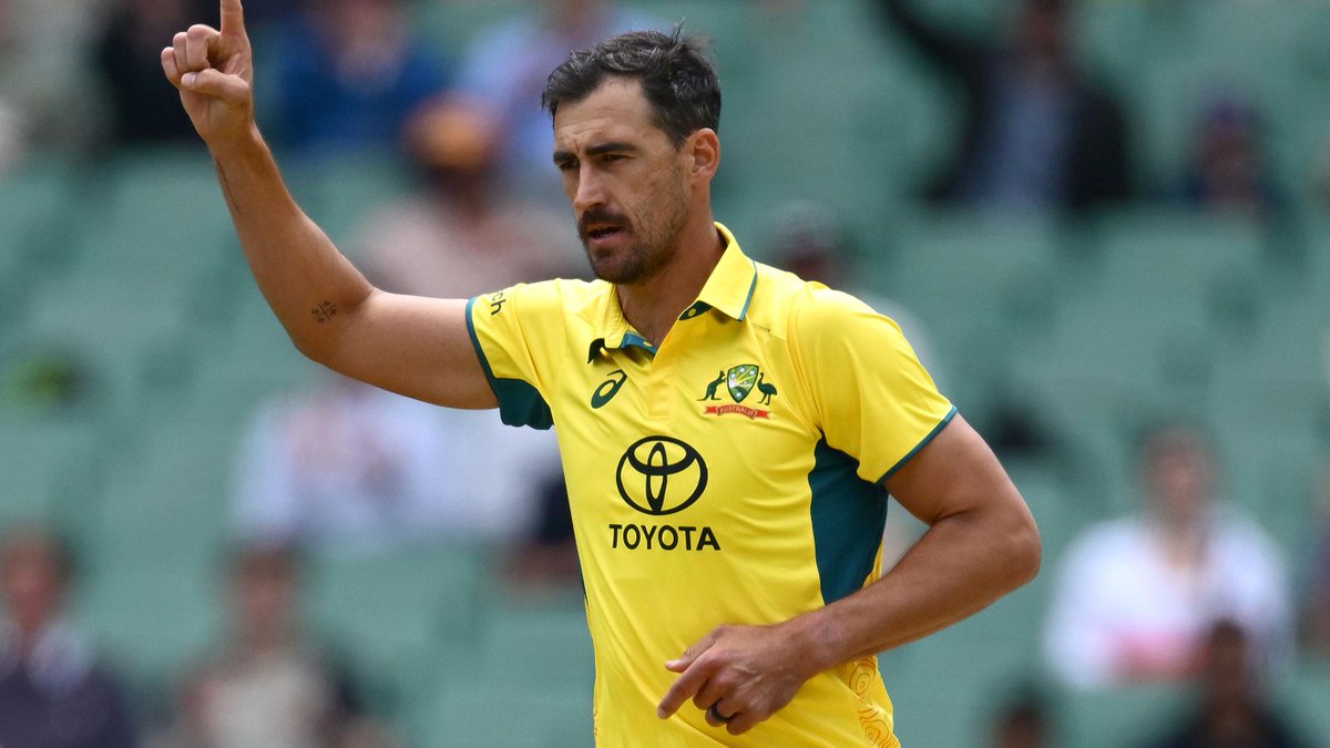 STARC AT THE MCG...!!! 🙇‍♂️🔥