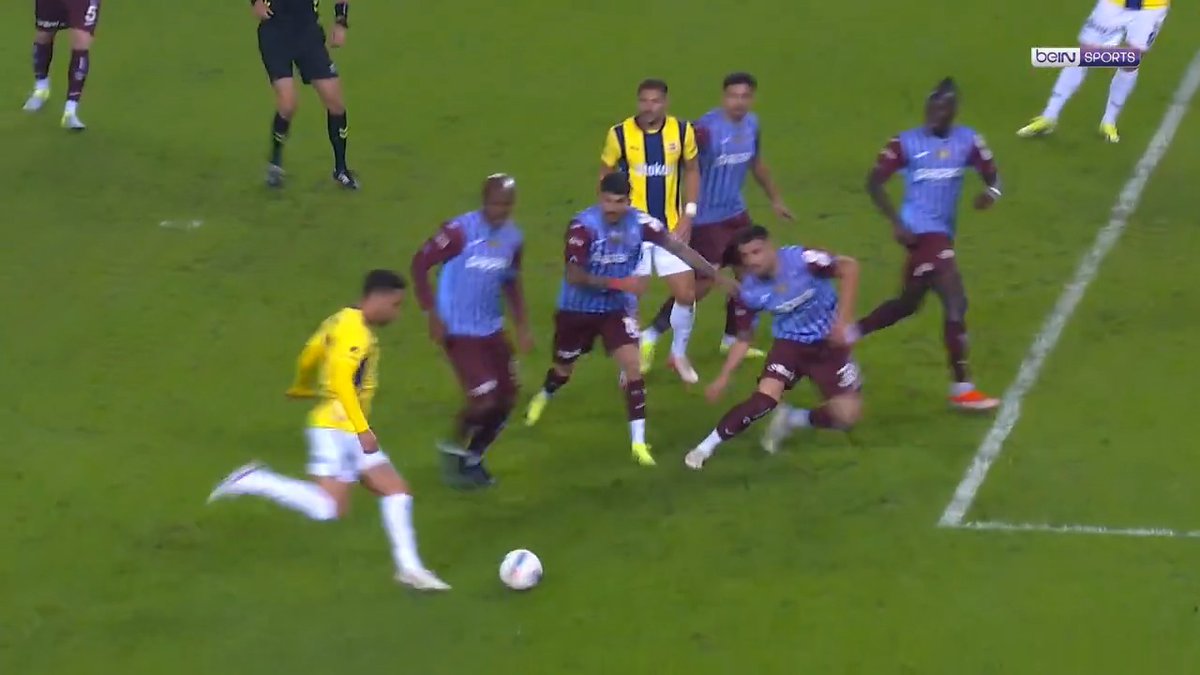 İzlemekten asla sıkılmayacağınız iki muhteşem topçu, iki manyak pas.