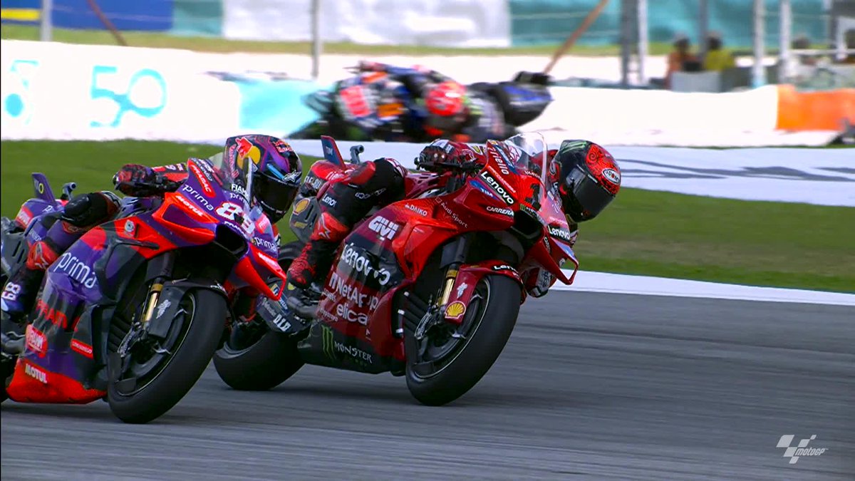 A mesmerizing #MalaysianGP 🇲🇾 🤩 And it's even more spectacular in slow motion! 🔥 #MotoGP