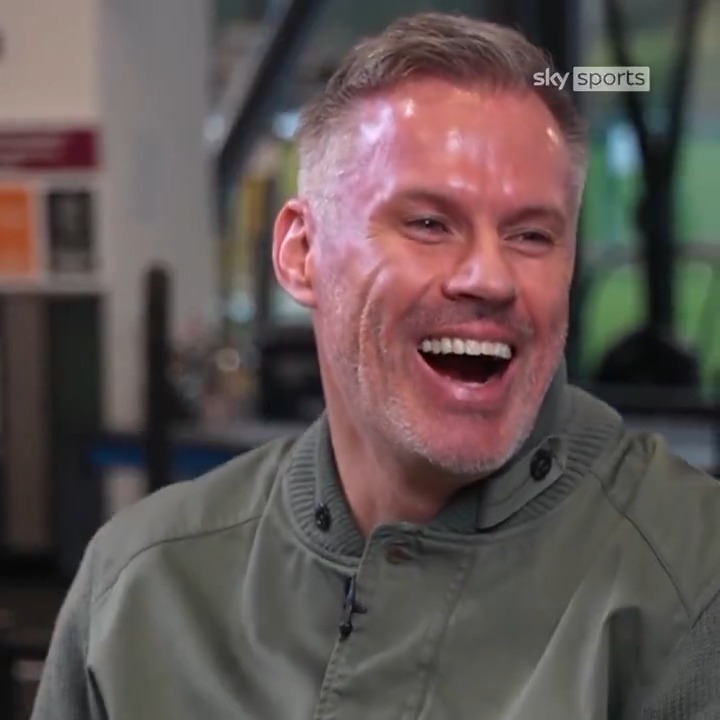 "I think this one is mean, sorry Gary Neville" 🫣 Jamie Carragher vs Thomas Frank...