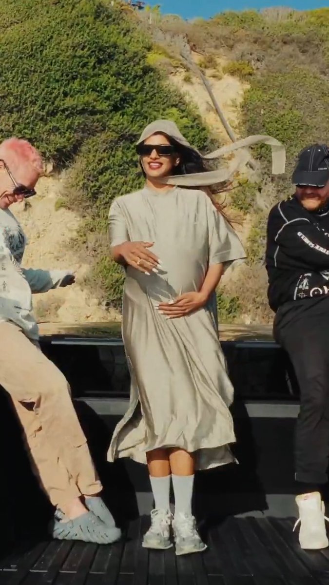 THURSDAY 💥 diplo M.I.A. ⊕ II II II