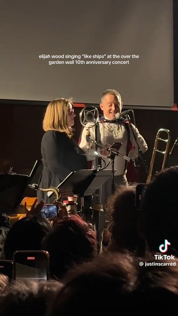Look who surprised fans with a song at the Over the Garden Wall 10th Anniversary concert!!! 👏😍 Elijah is a treasure. #overthegardenwall Elijah Wood Patrick McHale The Blasting Company