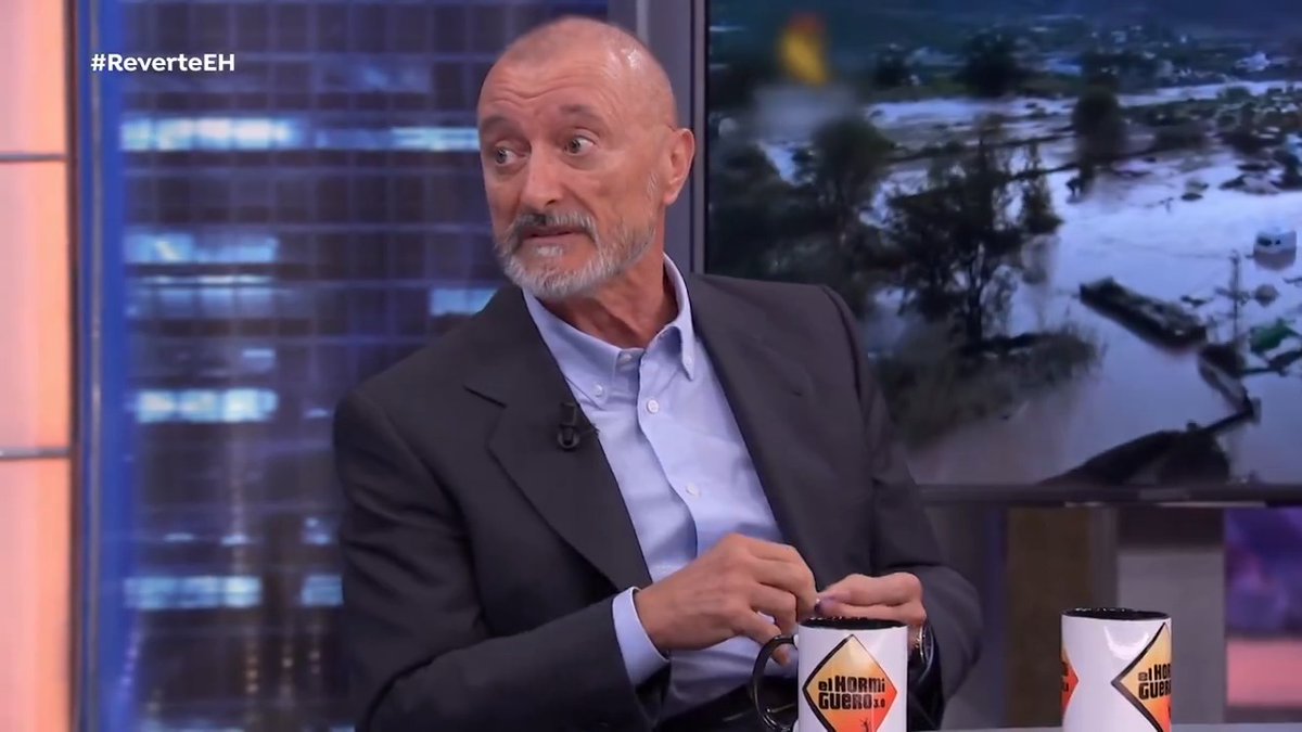 💬 “Están jugando al ajedrez con vidas humanas” Arturo Pérez-Reverte se pronuncia sobre la DANA #ReverteEH