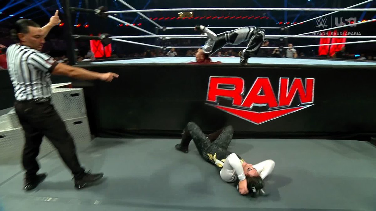 IYO SKY did it! #WWERaw