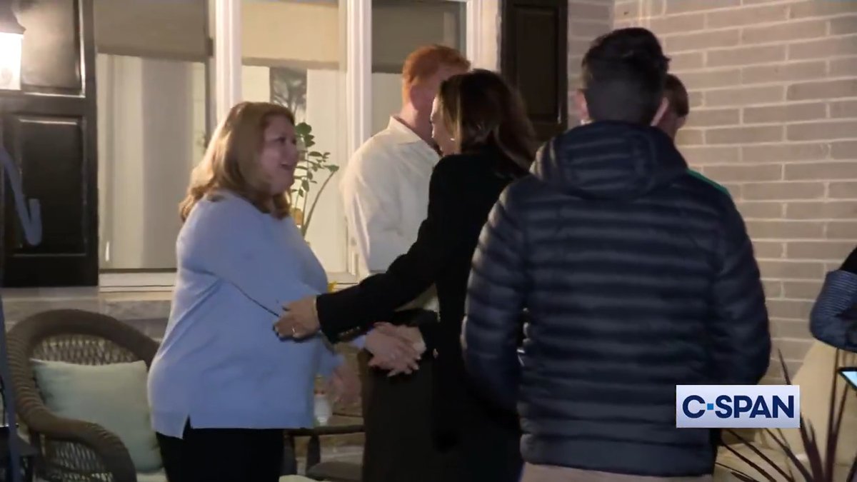 VP Kamala Harris surprises family in Reading, PA: "Hi guys." "Oh my, Jesus! We sure wasn't expecting that. We thought it was Shapiro."
