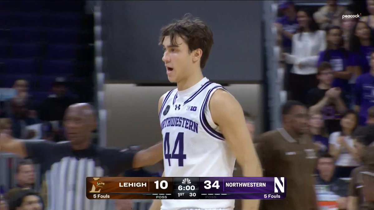 Welcome to Northwestern, Angelo Ciaravino! The Chicago kid gets the first bucket of his career. 📺 : Peacock