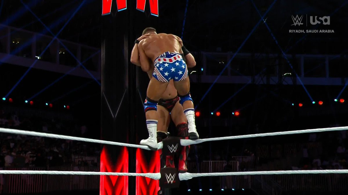 Gable got his tonight on #WWERaw!