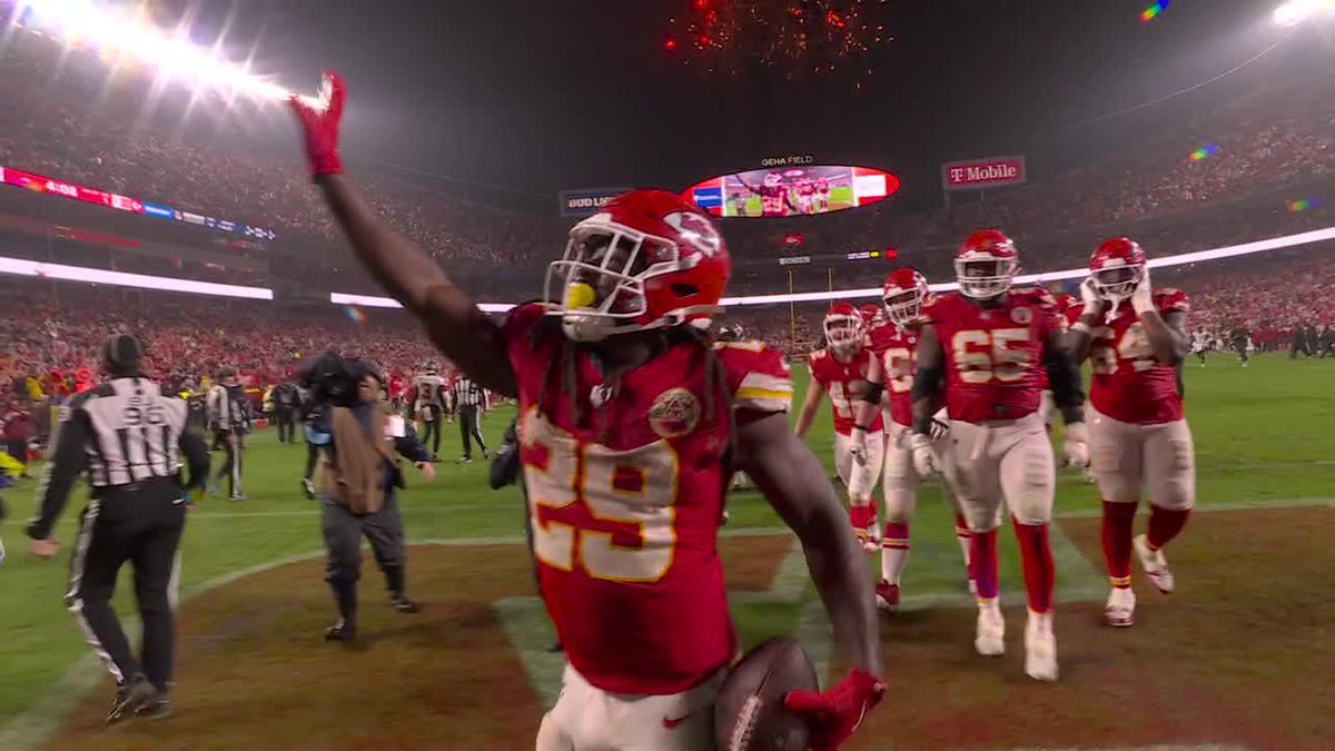 THE CHIEFS WALK IT OFF IN OVERTIME! 😤 Kareem Hunt punches in the game-winner 💪