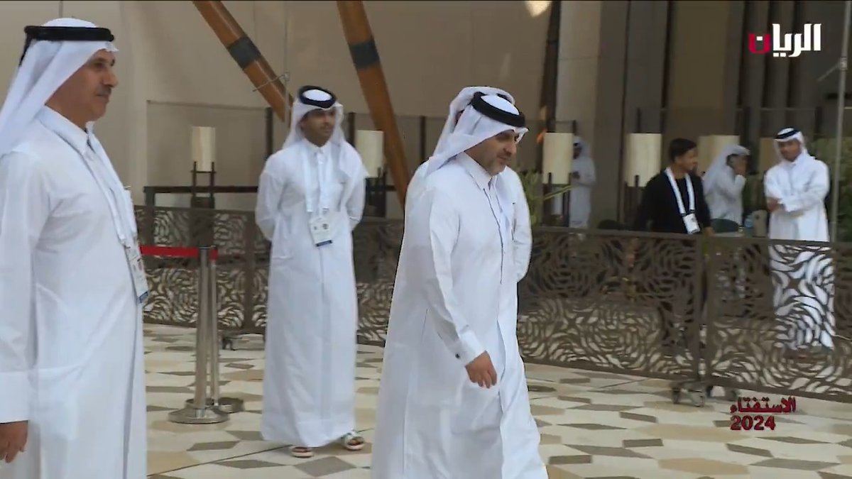 سعادة الشيخ بندر بن محمد بن سعود آل ثاني محافظ مصرف قطر المركزي يشارك في التصويت على مشروع التعديلات الدستورية لسنة 2024 #قناة_الريان | #لبيه_سمو_الأمير | #قطر 🇶🇦