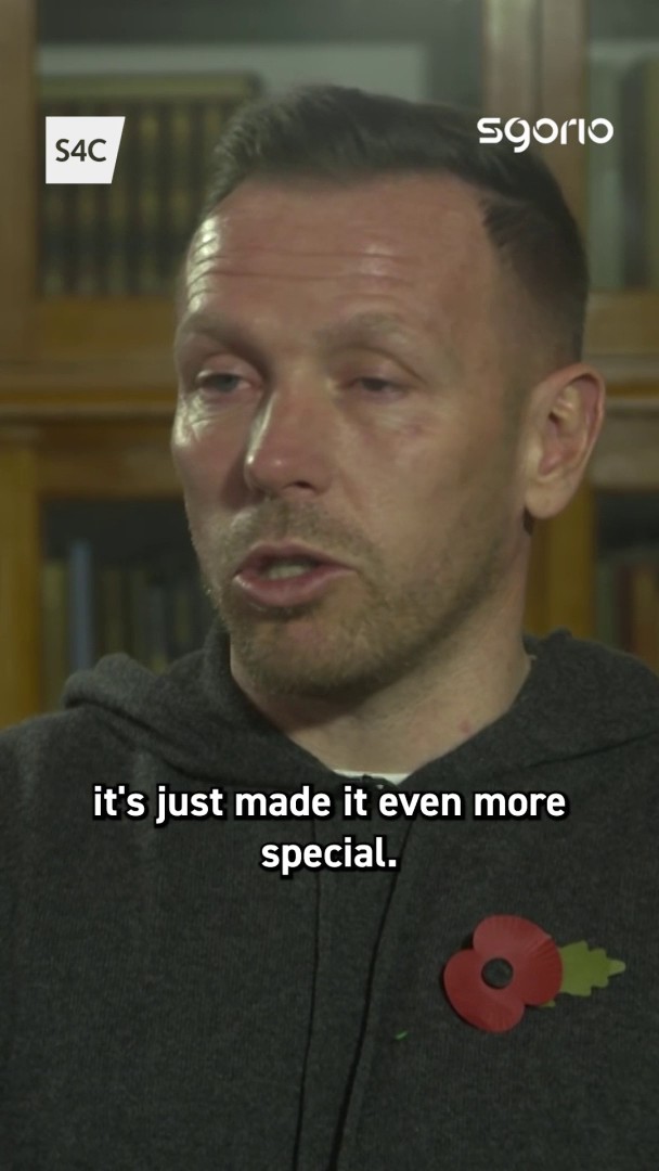 "The least I can do is travel 4.5 hours to show them we care, because we do." Craig Bellamy yn trafod ei ymweliad i Lanrwst a Llechryd 🎤 Craig Bellamy appreciates the support from up north 🫶