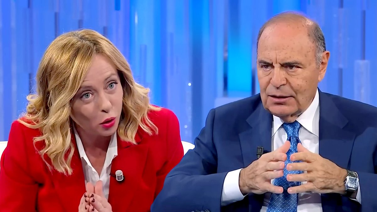 🔥 Alta tensione tra Vespa e Meloni. Ho reinterpretato la scena della calcolatrice - con Striscia la notizia