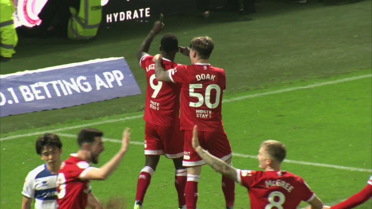 Emmanuel Latte Lath beats the goalkeeper twice to score this goal for Middlesbrough! 😤💪