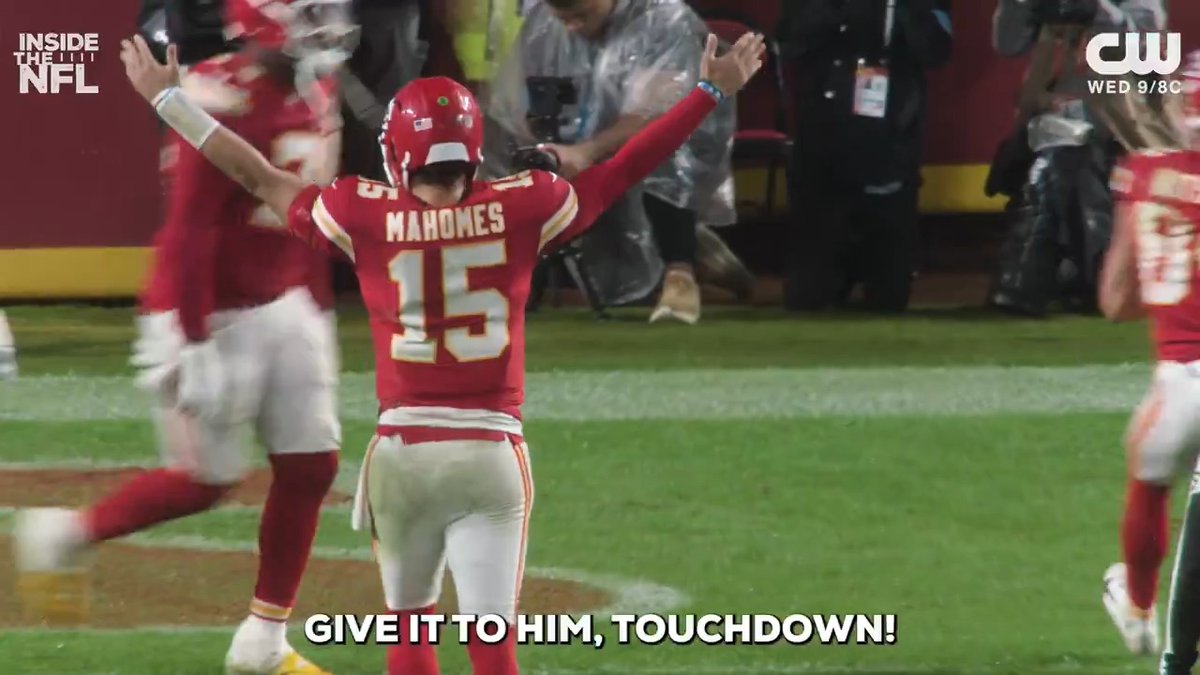 "Run it...give him the ball." Patrick Mahomes II knew exactly how he wanted to close it out 💪