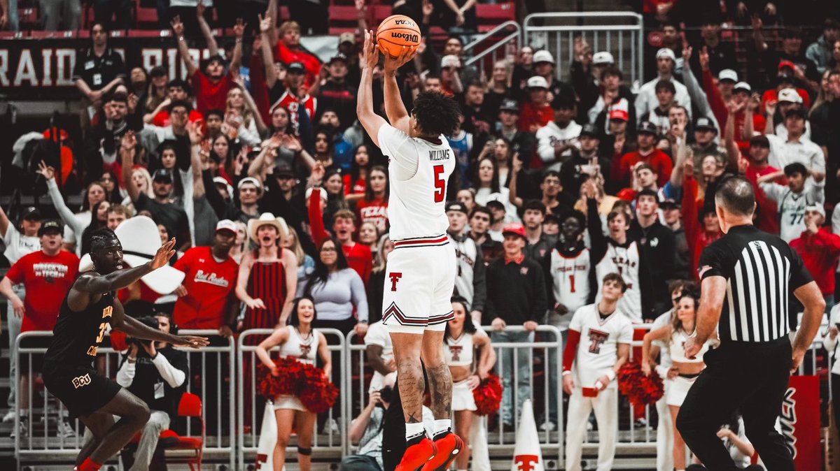 Our 25th straight season-opening win. 🎥 Highlights | #TTW
