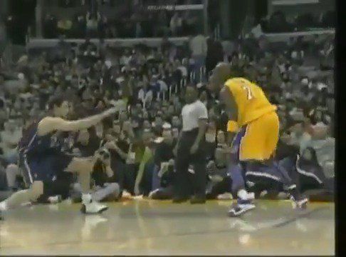 6'10" with crazy handles! HBD 2 x NBA Champion LAMAR ODOM