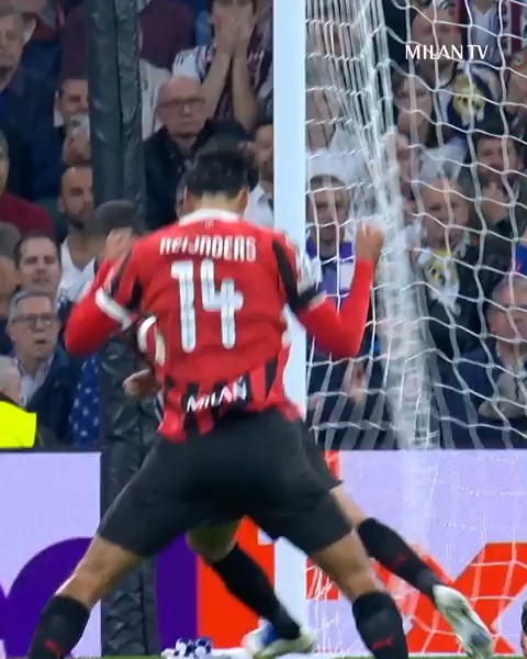 🇮🇹🎙️ Italian commentary for Milan's huge 3-1 win over Real Madrid! 🔴⚫️