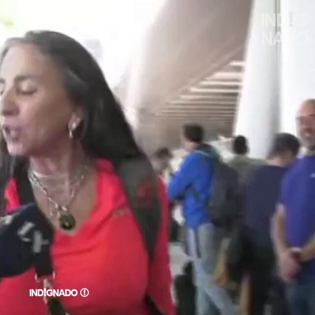 QUE RAJEN A TODOS!!! Señora súper basada se cansó de los parásitos de Aerolíneas Argentinas e Intercargo: Pidió que rajen a todos!!! Compartí al infinito y deja tu “SI” si estás de acuerdo. 🔥👊🏻🔥👊🏻