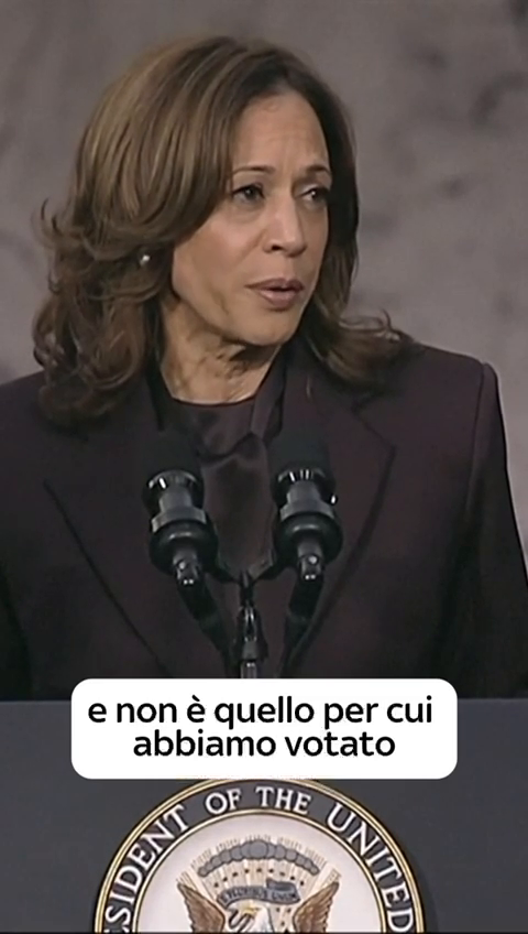 Il primo discorso di Kamala Harris dopo la sconfitta: "Lotteremo sempre per la democrazia, per i diritti. So che avete sentimenti contrastanti. Ma dobbiamo accettare il risultato del voto"