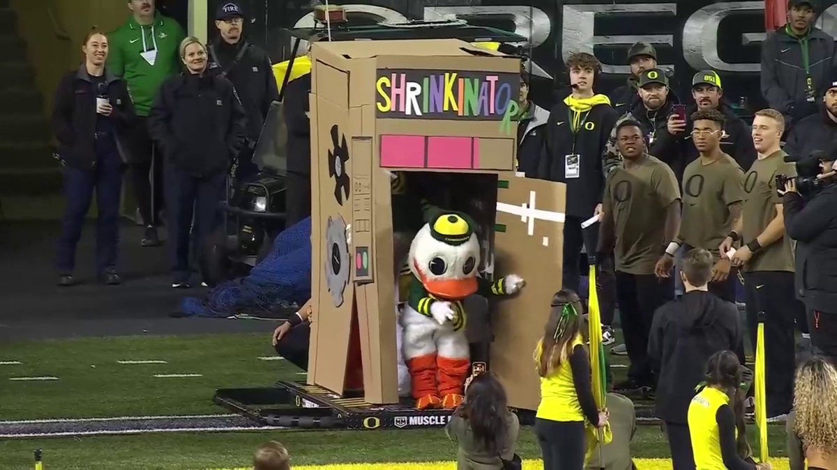 I think I speak for most when I say that we would all feel a little better If Oregon brought back the shrinkinator this weekend.