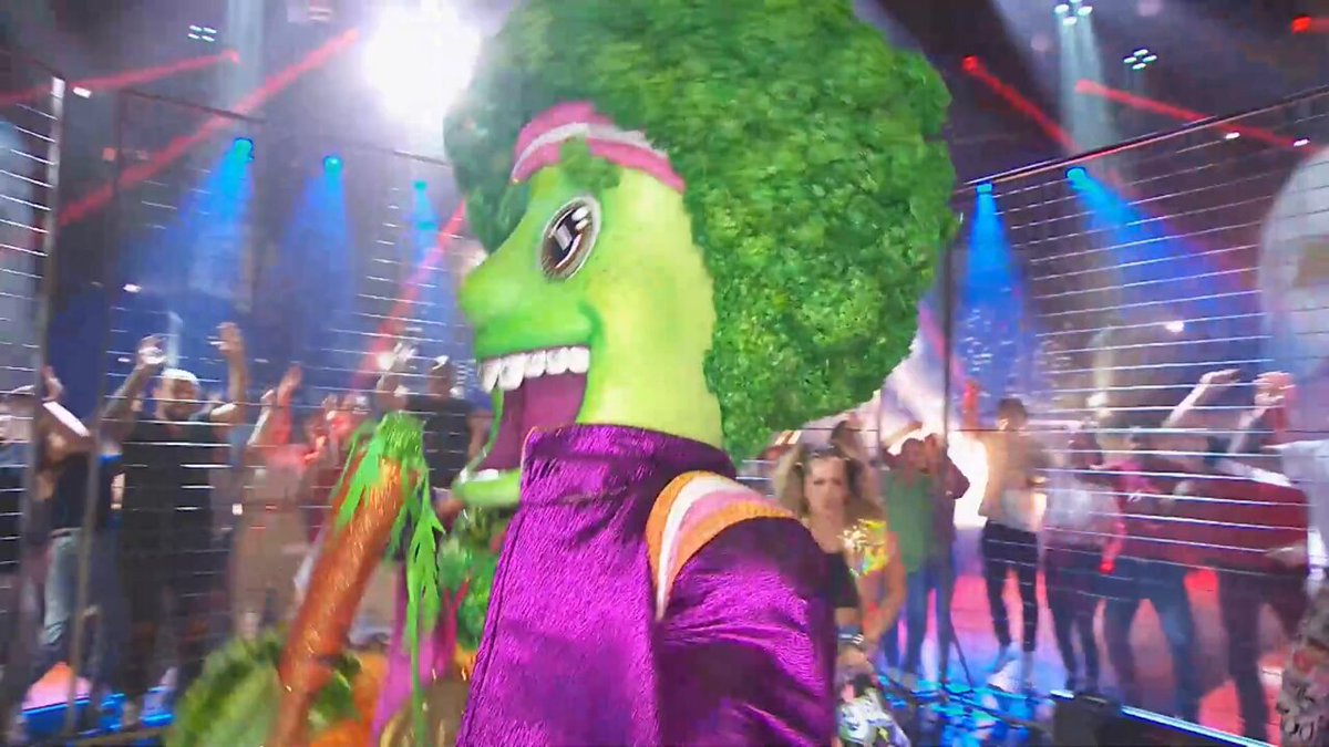 Del huerto al plató de #MaskSinger para estrenarse por lo más alto. 🔝 Su alma de “teenager” hace que se atreva con la Bzrp Music Sessions, Vol. 52 de QUEVEDO junto a bzrp 🤩 Directo ▶️ #MaskSinger3