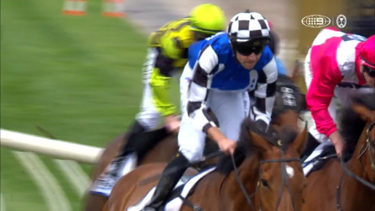 Just look at him go 🤩 KETTLE HILL storms home to take out an exhilarating edition of the Off The Track Plate over 1800m. 🎥 Wide World of Sports | #OaksDay | #MelbCupCarnival