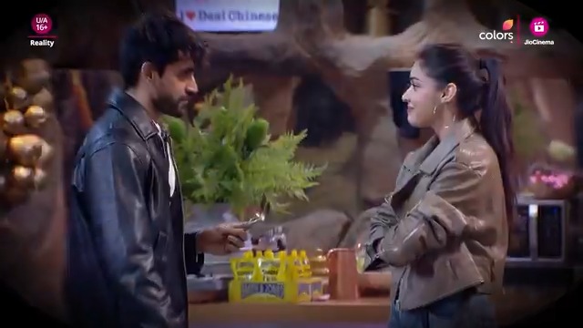 Eisha ko mila Avinash se ek cute proposal in Punjabi. Kya Eisha samajh payegi inke mann ki vaani? 🥰 Dekhiye #BiggBoss18 Colors TV aur #JioCinema par. #BB18 #BiggBoss18onJioCinema #BiggBoss Salman Khan