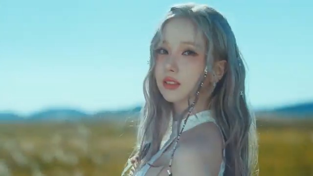 비비지 이번 노래 뭐예요? 쉿🤫 네.... 아니 'Shhh!' 이라고,,,, #비비지_Shhh_컴백함 🔗 2024. 11. 7. 6PM (KST) #VIVIZ #비비지 #EUNHA #은하 #SINB #신비 #UMJI #엄지 #VOYAGE #Shhh! #BPM #BigPlanetMade