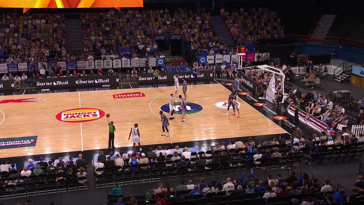 The final minutes of the Brisbane Bullets vs Melbourne United game.