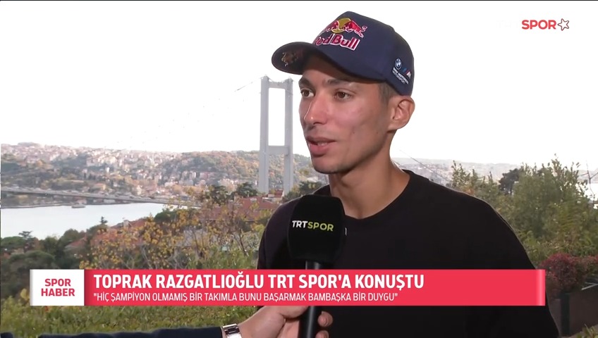 🗣️ "BMW'ye imza atınca herkes hata yaptığımı söyledi." 🗣️ "Hiç şampiyon olmamış bir takımla bunu başarmak bambaşka bir duygu." 🗣️ "Yeni hedefimiz kırdığımız rekoru egale etmek." 🏍️ Toprak Razgatlıoğlu, TRT Spor'a konuştu.
