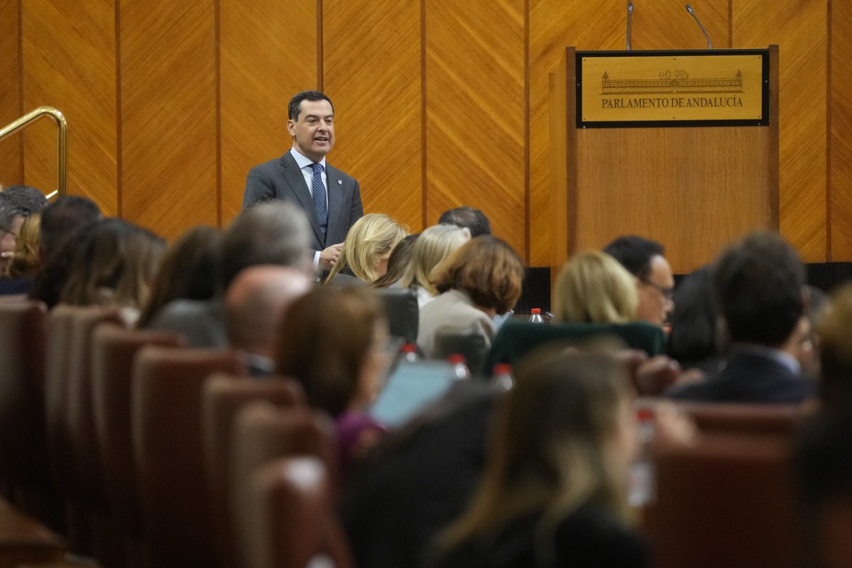 Apelo a la responsabilidad de todos los partidos políticos. La sociedad nos pide calma, sentido institucional y capacidad para resolver entre todos los problemas de los ciudadanos. Seguir embarrando no ayuda a nadie y mancha la credibilidad de las instituciones.
